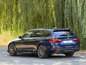2018 BMW 5 Series 3.0 540i Xdrive M Sport Touring in Blue — image 3