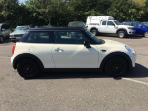 2015 MINI Hatch 1.5 Cooper D Euro 6 (s/s) 3dr in White — image 4