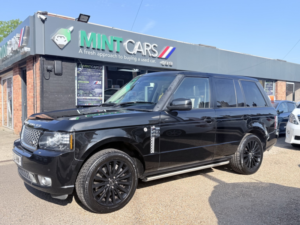 2012 Land Rover Range Rover 4.4 Td V8 Autobiography in Black — image 4