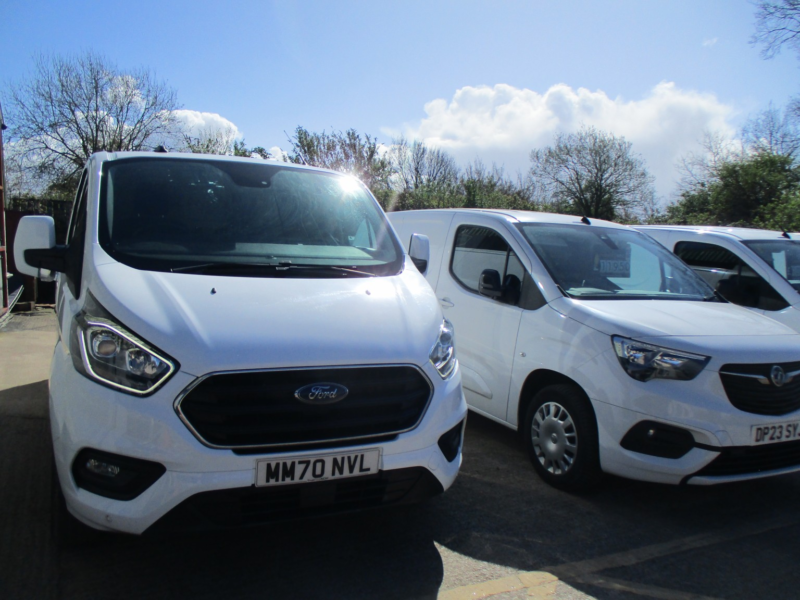 2020 Ford Transit Custom 2.0 300 Ecoblue Limited in White — image 1