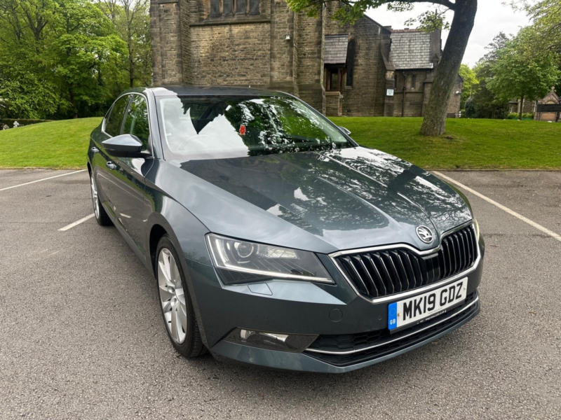2019 Skoda Superb 1.5 Tsi Act Se L Executive in Grey — image 1