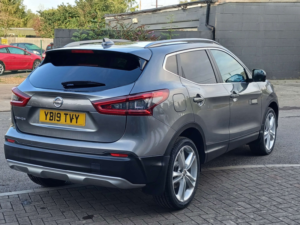 2019 Nissan Qashqai 1.3 Qashqai N-Motion Dig-T 5dr in Grey — image 3