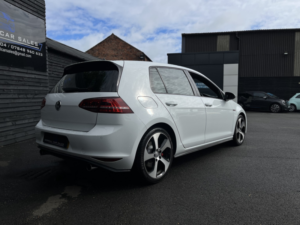 2017 Volkswagen Golf 2.0 Tsi Bluemotion Tech Gti in White — image 3