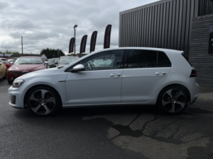 2017 Volkswagen Golf 2.0 Tsi Bluemotion Tech Gti in White — image 6