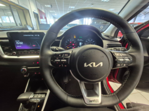 2023 Kia Stonic 1.0 T-Gdi Mhev Gt-Line S SUV 5dr Petrol Hybrid Dct Euro 6 (s/s) (118 Bhp) in Red — image 3