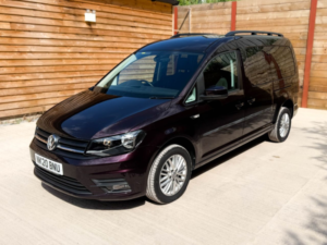 2020 Volkswagen Caddy Maxi Life 5 SEAT Auto Wheelchair Accessible Disabled Access Vehicle Wav in Purple — image 5