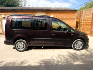 2020 Volkswagen Caddy Maxi Life 5 SEAT Auto Wheelchair Accessible Disabled Access Vehicle Wav in Purple — image 6