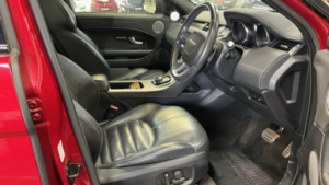 2019 Land Rover Range Rover Evoque Td4 Hse Dynamic in Red — image 5