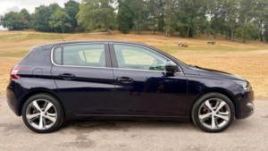 2016 Peugeot 308 1.2 Puretech Allure Eat Euro 6 (s/s) 5dr in Blue — image 5