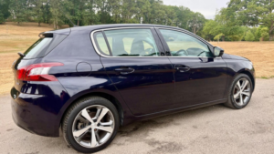 2016 Peugeot 308 1.2 Puretech Allure Eat Euro 6 (s/s) 5dr in Blue — image 6