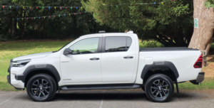 2024 Toyota Hilux 2.8 Hi-Luxury Invincible X D-4d 4WD Double Cab Auto 4WD 5dr in White — image 4