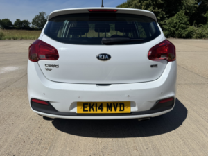 2014 Kia Ceed 1.4 Crdi Vr7 in White — image 5