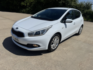 2014 Kia Ceed 1.4 Crdi Vr7 in White — image 6
