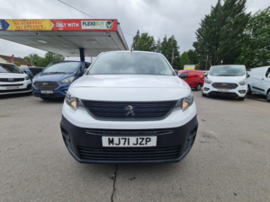 2021 Peugeot Partner 1.5 Professional — image 3