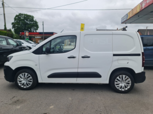 2021 Peugeot Partner 1.5 Professional — image 4