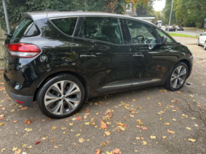 2017 Renault Scenic 1.2 Dynamique S Nav Tce 130 in Black — image 4