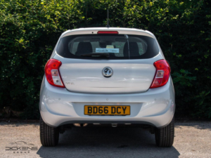 2016 Vauxhall Viva 1.0i Se Euro 6 5dr (a/c) in Silver — image 6