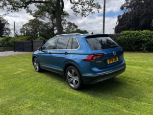 2018 Volkswagen Tiguan 2.0 Tdi Sel R Line Spec In Blue,pan Roof,sat Nav,heated Seats,plus More Added. in Blue — image 3