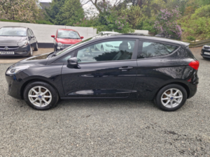 2019 Ford Fiesta 1.1 Ti-Vct Zetec in Black — image 4