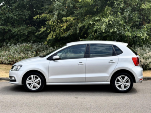 2017 Volkswagen Polo 1.2 Tsi Bluemotion Tech Match in Silver — image 4