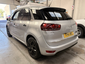 2015 Citroen C4 Picasso 1.6 E-Hdi Exclusive+ in Silver — image 3