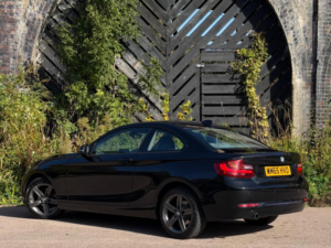 2015 BMW 2 Series 1.5 218i Sport Euro 6 (s/s) 2dr in Black — image 4