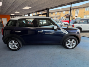 2013 MINI Countryman 1.6 Cooper Euro 6 (s/s) 5dr in Blue — image 2