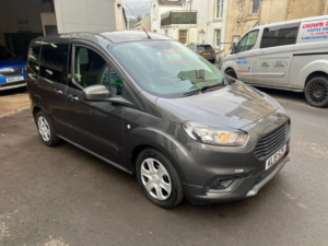 2019 Ford Tourneo 1.0 Ecoboost Zetec in Grey — image 3