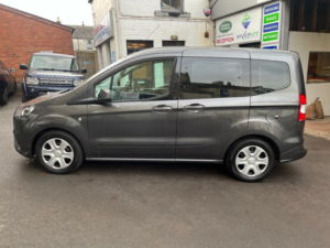 2019 Ford Tourneo 1.0 Ecoboost Zetec in Grey — image 4
