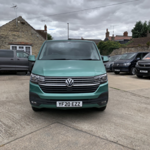 2020 Volkswagen Transporter Shuttle 2.0 Tdi Se in Green — image 3