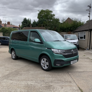 2020 Volkswagen Transporter Shuttle 2.0 Tdi Se in Green — image 4