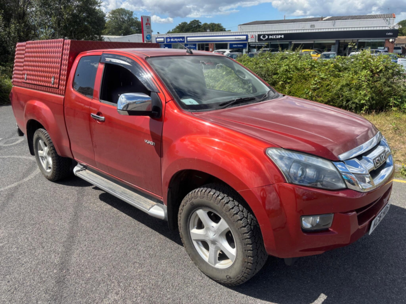 2016 Isuzu D-Max 2.5 Td Yukon 4x4 4dr in Red — image 1