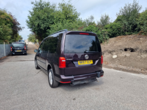 2018 Volkswagen Caddy Maxi Life 2.0 Tdi Bluemotion Tech in Purple — image 5