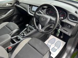 2019 Vauxhall Grandland X 1.2 Turbo Sport Nav Euro 6 (s/s) 5dr in Grey — image 4