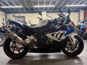 2013 BMW Hp4 in Multicolour — image 2