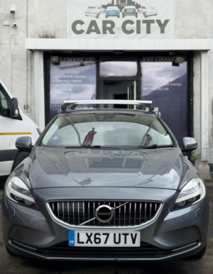 2017 Volvo V40 1.5 T3 Inscription Auto Euro 6 (s/s) 5dr in Grey — image 2