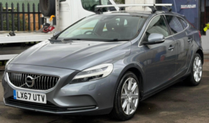 2017 Volvo V40 1.5 T3 Inscription Auto Euro 6 (s/s) 5dr in Grey — image 3