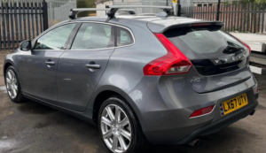 2017 Volvo V40 1.5 T3 Inscription Auto Euro 6 (s/s) 5dr in Grey — image 4