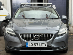 2017 Volvo V40 1.5 T3 Inscription Auto Euro 6 (s/s) 5dr in Grey — image 6