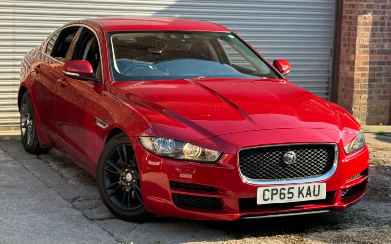 2016 Jaguar Xe 2.0d Prestige Auto Euro 6 (s/s) 4dr in Red — image 1