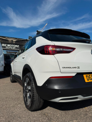 2018 Vauxhall Grandland X 1.2 Turbo Sport Nav Auto Euro 6 (s/s) 5dr in White — image 5