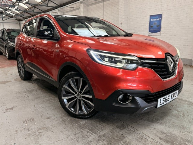 2016 Renault Kadjar 1.6 Signature Nav Dci 130 2WD in Red — image 1