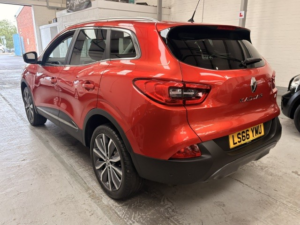 2016 Renault Kadjar 1.6 Signature Nav Dci 130 2WD in Red — image 3