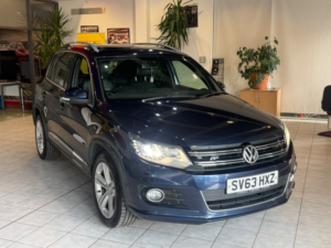 2013 Volkswagen Tiguan 2.0 Tdi Bluemotion Tech R-Line in Blue — image 2