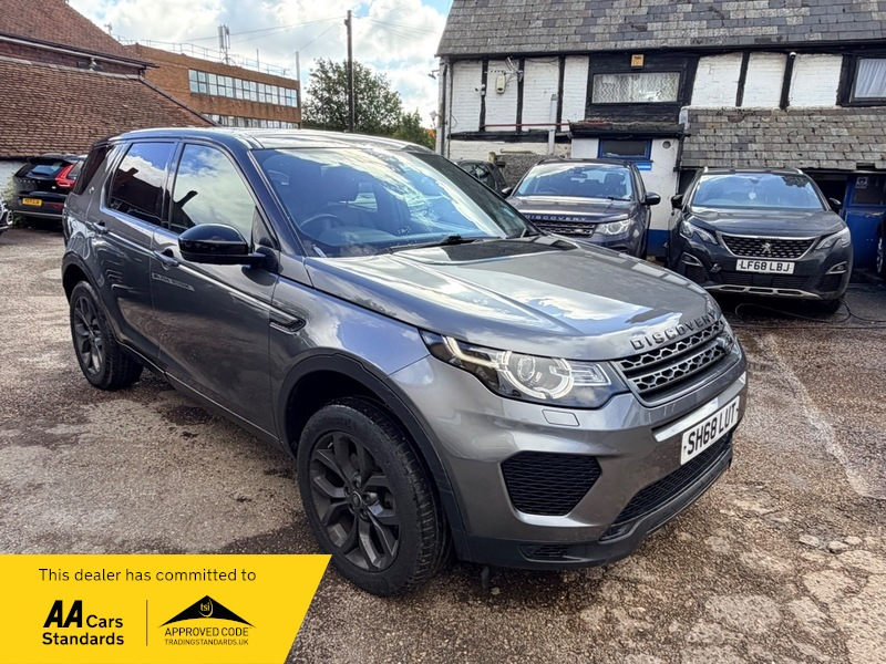 2018 Land Rover Discovery Sport Td4 Landmark in Grey — image 1