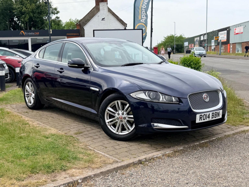 2014 Jaguar Xf 2.2d Luxury Auto Euro 5 (s/s) 4dr in Blue — image 1