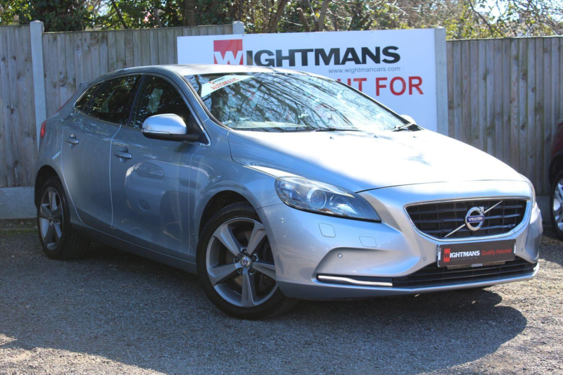2016 Volvo V40 1.5 Inscription T3 in Silver — image 1