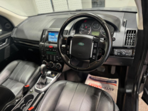 2011 Land Rover Freelander 2 2.2 Sd4 Hse Commandshift 4WD Euro 5 5dr in Grey — image 2