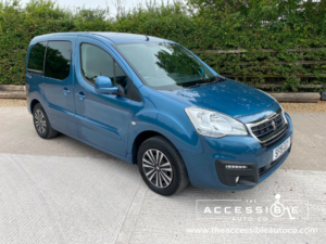 2019 Peugeot Partner Tepee 1.6 Bluehdi 100 Active in Blue — image 3