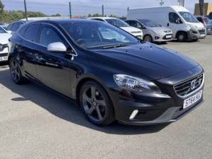 2014 Volvo V40 2.0 R-Design D4 (190hp) in Black — image 4